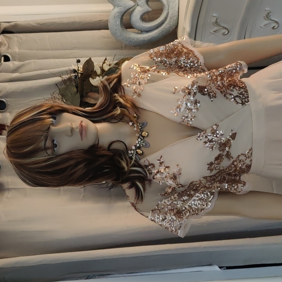 NWT Hello Molly Rose Gold Hi Lo Mardi Gras Ball - Picture 2 of 11